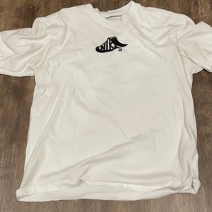 Nike sb shirt white good condition used.